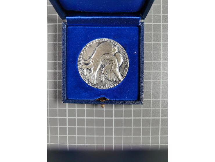 MEDALS from Harry von Hofmann of Hamburg (1931–2021).&nbsp;This is the second of three lots offering medals from his active t