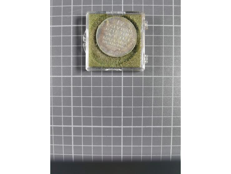 MEDALS from Harry von Hofmann of Hamburg (1931–2021).&nbsp;This is the second of three lots offering medals from his active t