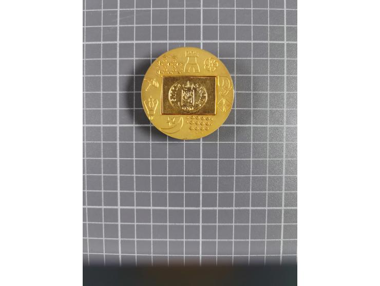 MEDALS from Harry von Hofmann of Hamburg (1931–2021).&nbsp;This is the second of three lots offering medals from his active t