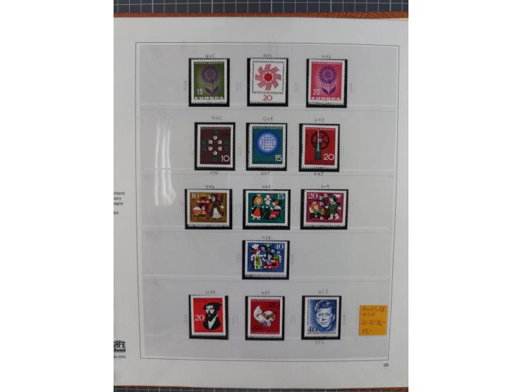 1949/1968, postfrische und gestempelte Sammlung im Ringbinder, parallel in beiden Erhaltungen geführt, Posthorn-Satz postfris