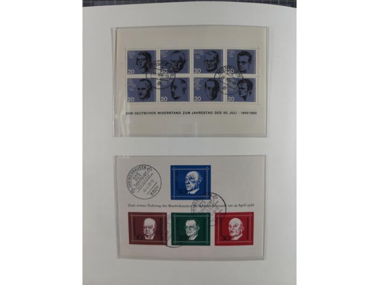 1949/1968, postfrische und gestempelte Sammlung im Ringbinder, parallel in beiden Erhaltungen geführt, Posthorn-Satz postfris