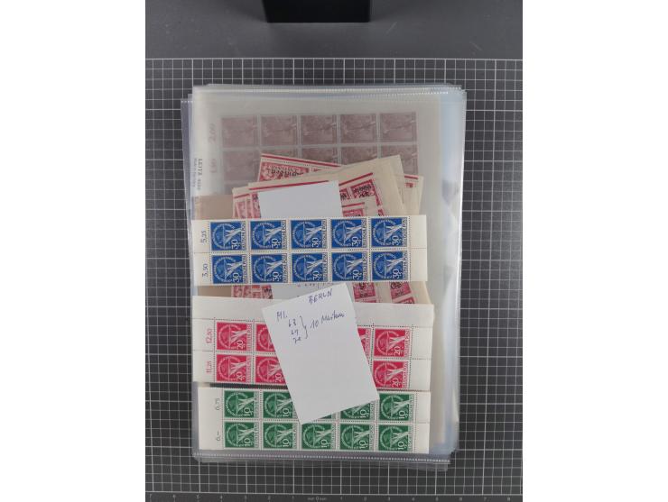 1923/1962, meist postfrischer reichhaltiger Bestand ab Danzig mit einem guten Teil Berlin bis Bundesrepublik, dabei Bögen und