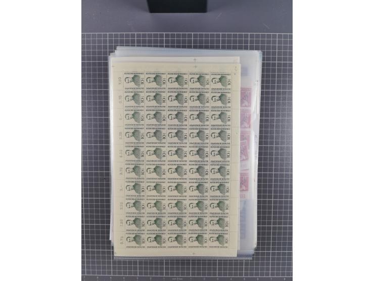 1923/1962, meist postfrischer reichhaltiger Bestand ab Danzig mit einem guten Teil Berlin bis Bundesrepublik, dabei Bögen und