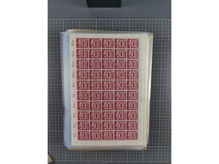 1923/1962, meist postfrischer reichhaltiger Bestand ab Danzig mit einem guten Teil Berlin bis Bundesrepublik, dabei Bögen und