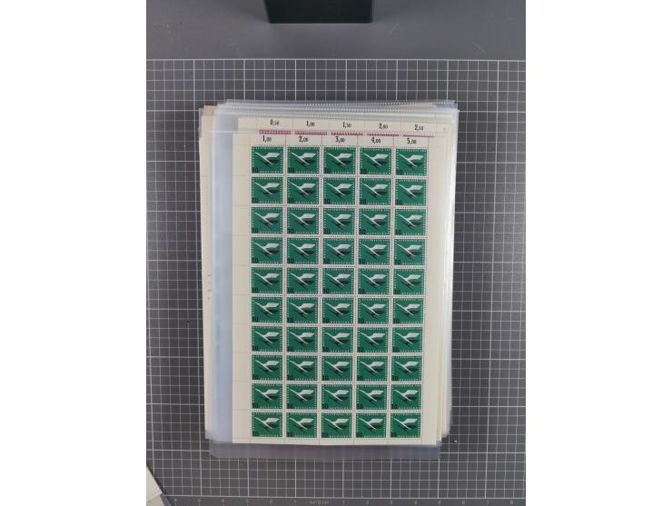 1923/1962, meist postfrischer reichhaltiger Bestand ab Danzig mit einem guten Teil Berlin bis Bundesrepublik, dabei Bögen und