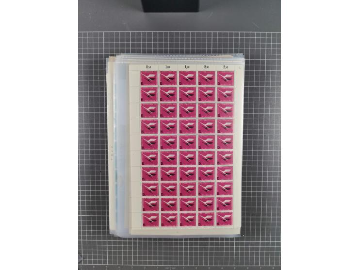 1923/1962, meist postfrischer reichhaltiger Bestand ab Danzig mit einem guten Teil Berlin bis Bundesrepublik, dabei Bögen und