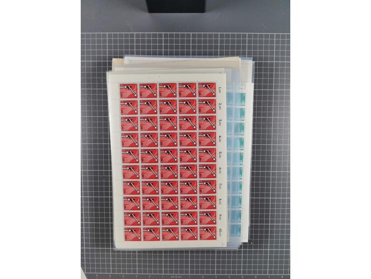 1923/1962, meist postfrischer reichhaltiger Bestand ab Danzig mit einem guten Teil Berlin bis Bundesrepublik, dabei Bögen und