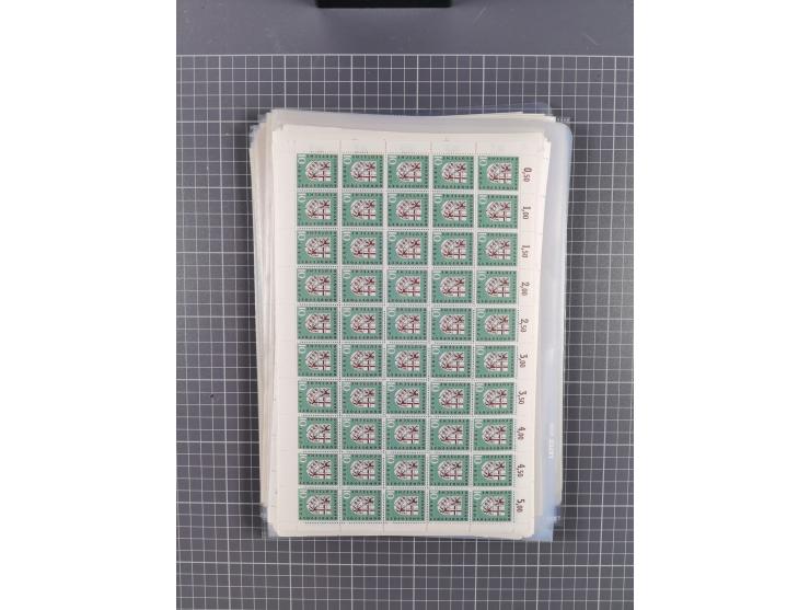 1923/1962, meist postfrischer reichhaltiger Bestand ab Danzig mit einem guten Teil Berlin bis Bundesrepublik, dabei Bögen und