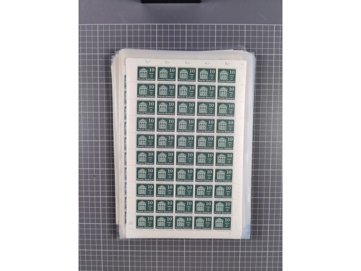 1923/1962, meist postfrischer reichhaltiger Bestand ab Danzig mit einem guten Teil Berlin bis Bundesrepublik, dabei Bögen und