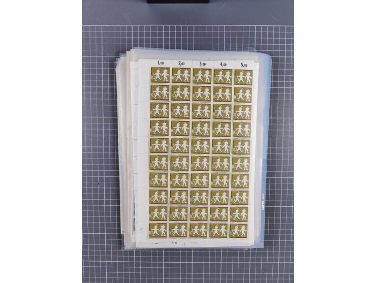 1923/1962, meist postfrischer reichhaltiger Bestand ab Danzig mit einem guten Teil Berlin bis Bundesrepublik, dabei Bögen und