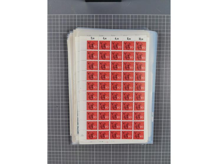 1923/1962, meist postfrischer reichhaltiger Bestand ab Danzig mit einem guten Teil Berlin bis Bundesrepublik, dabei Bögen und