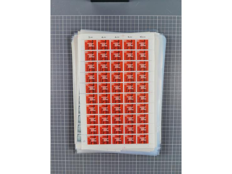 1923/1962, meist postfrischer reichhaltiger Bestand ab Danzig mit einem guten Teil Berlin bis Bundesrepublik, dabei Bögen und