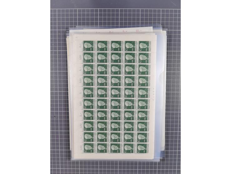 1923/1962, meist postfrischer reichhaltiger Bestand ab Danzig mit einem guten Teil Berlin bis Bundesrepublik, dabei Bögen und