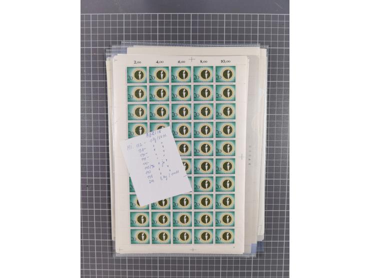 1923/1962, meist postfrischer reichhaltiger Bestand ab Danzig mit einem guten Teil Berlin bis Bundesrepublik, dabei Bögen und