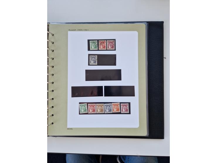 1923/61, mostly unmounted mint and unused collection incl. official stamps and duplicate, some better and complete sets, with