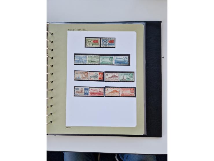 1923/61, mostly unmounted mint and unused collection incl. official stamps and duplicate, some better and complete sets, with