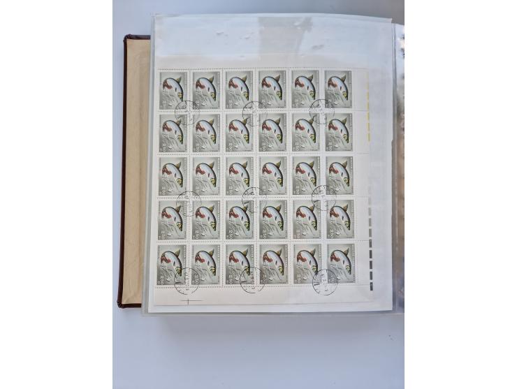 1918/88, nine albums with complete sheets and parts of sheets, unmounted mint and used with complete sets, motifs, postage du
