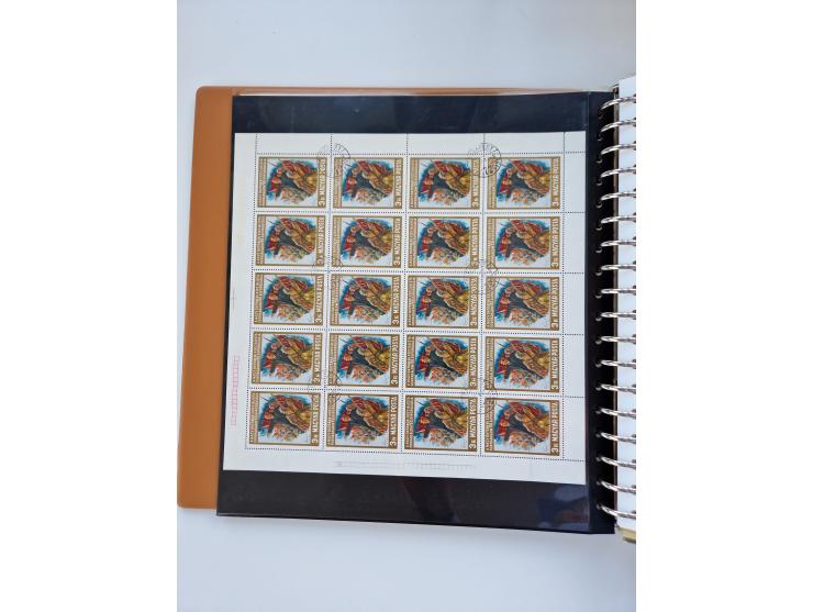 1918/88, nine albums with complete sheets and parts of sheets, unmounted mint and used with complete sets, motifs, postage du