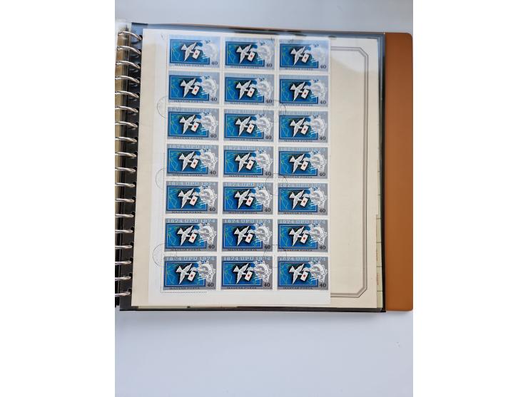 1918/88, nine albums with complete sheets and parts of sheets, unmounted mint and used with complete sets, motifs, postage du