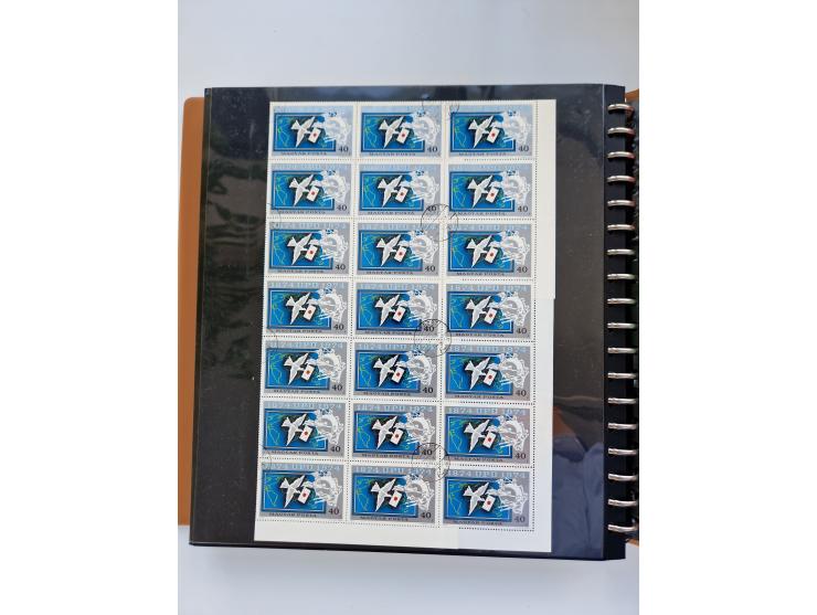 1918/88, nine albums with complete sheets and parts of sheets, unmounted mint and used with complete sets, motifs, postage du