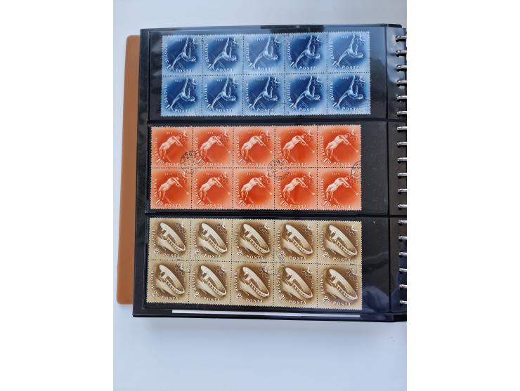 1918/88, nine albums with complete sheets and parts of sheets, unmounted mint and used with complete sets, motifs, postage du