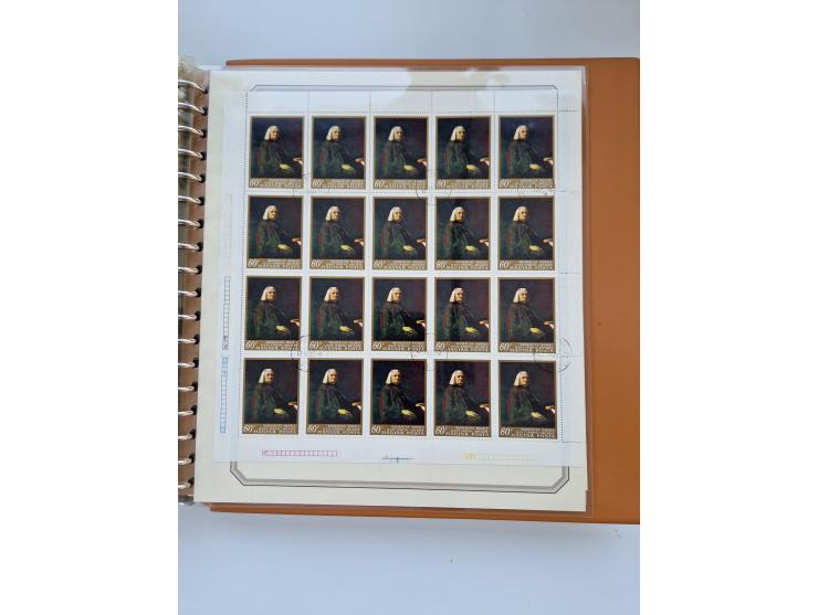 1918/88, nine albums with complete sheets and parts of sheets, unmounted mint and used with complete sets, motifs, postage du