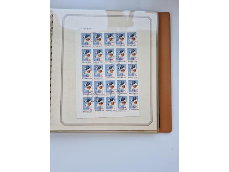 1918/88, nine albums with complete sheets and parts of sheets, unmounted mint and used with complete sets, motifs, postage du