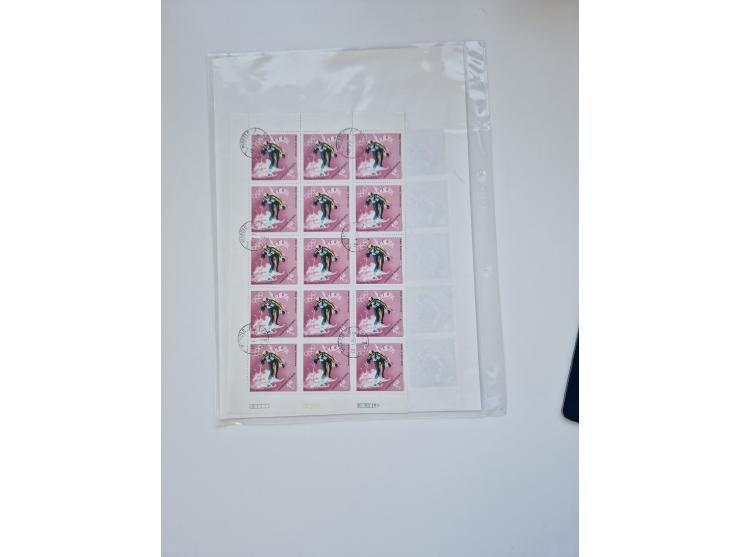 1918/88, nine albums with complete sheets and parts of sheets, unmounted mint and used with complete sets, motifs, postage du