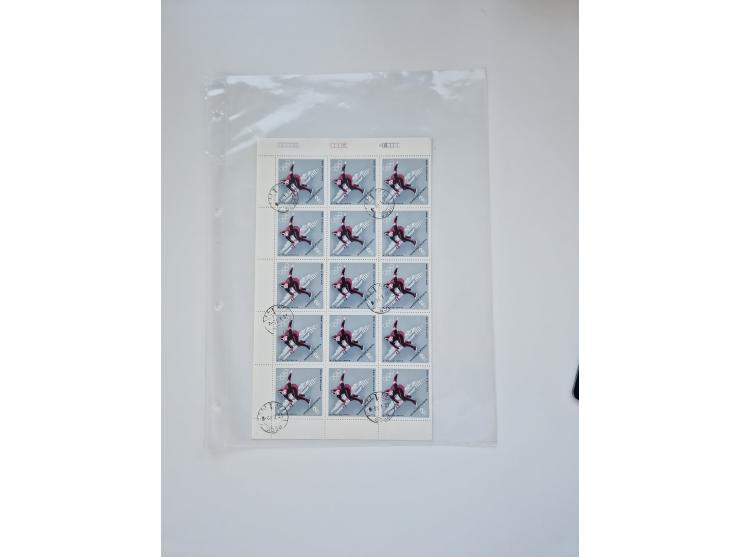 1918/88, nine albums with complete sheets and parts of sheets, unmounted mint and used with complete sets, motifs, postage du