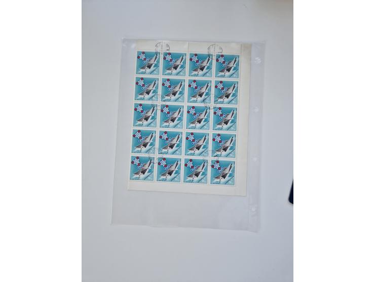 1918/88, nine albums with complete sheets and parts of sheets, unmounted mint and used with complete sets, motifs, postage du