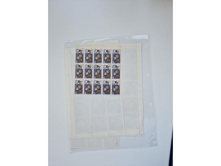 1918/88, nine albums with complete sheets and parts of sheets, unmounted mint and used with complete sets, motifs, postage du