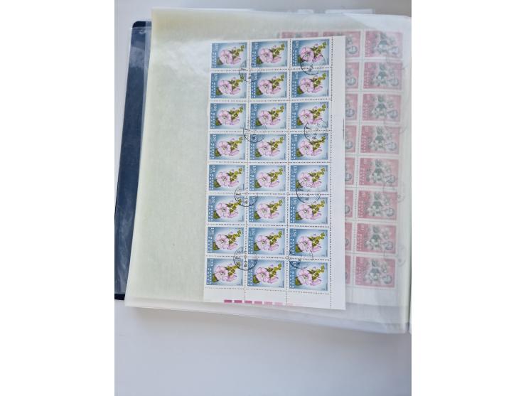 1918/88, nine albums with complete sheets and parts of sheets, unmounted mint and used with complete sets, motifs, postage du