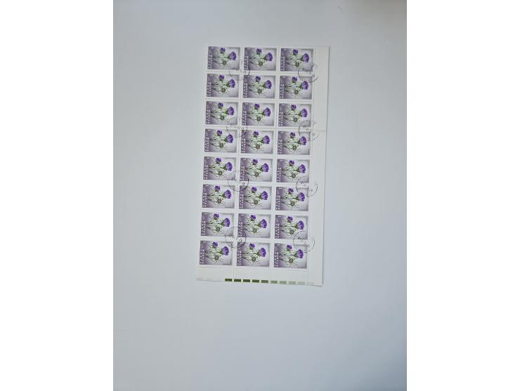 1918/88, nine albums with complete sheets and parts of sheets, unmounted mint and used with complete sets, motifs, postage du