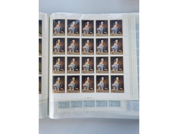 1918/88, nine albums with complete sheets and parts of sheets, unmounted mint and used with complete sets, motifs, postage du
