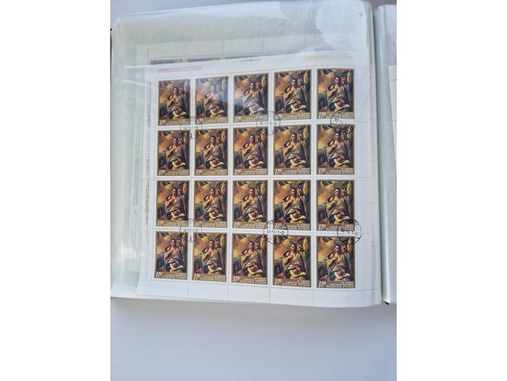 1918/88, nine albums with complete sheets and parts of sheets, unmounted mint and used with complete sets, motifs, postage du