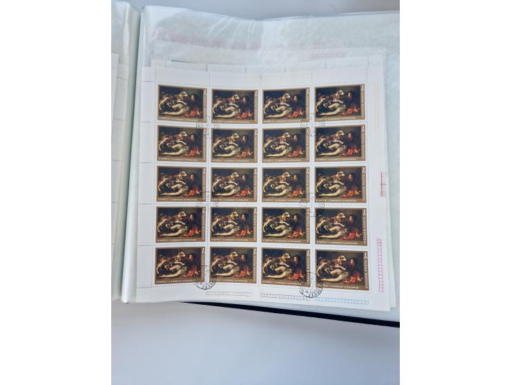 1918/88, nine albums with complete sheets and parts of sheets, unmounted mint and used with complete sets, motifs, postage du