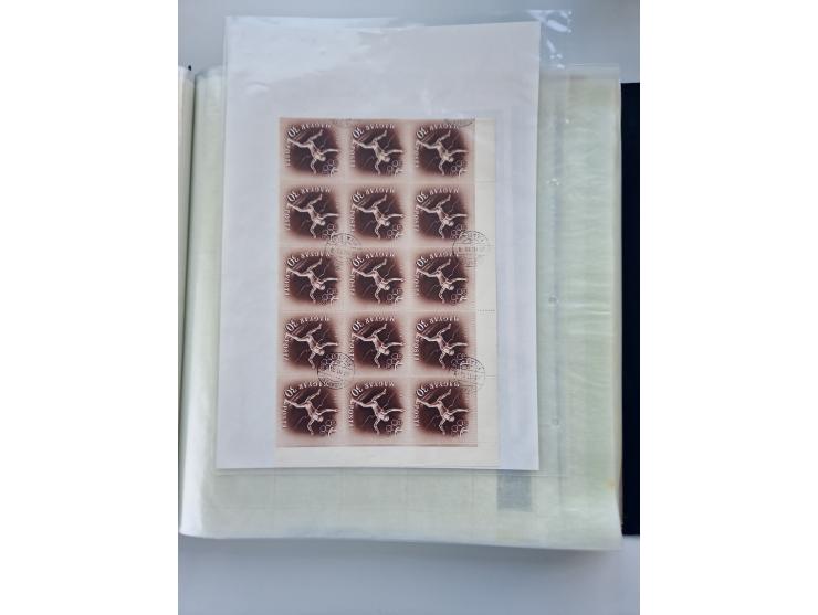 1918/88, nine albums with complete sheets and parts of sheets, unmounted mint and used with complete sets, motifs, postage du