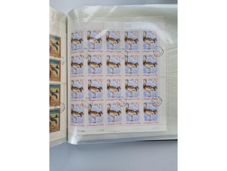 1918/88, nine albums with complete sheets and parts of sheets, unmounted mint and used with complete sets, motifs, postage du