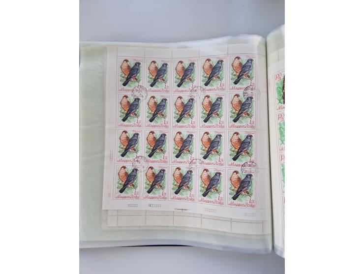 1918/88, nine albums with complete sheets and parts of sheets, unmounted mint and used with complete sets, motifs, postage du