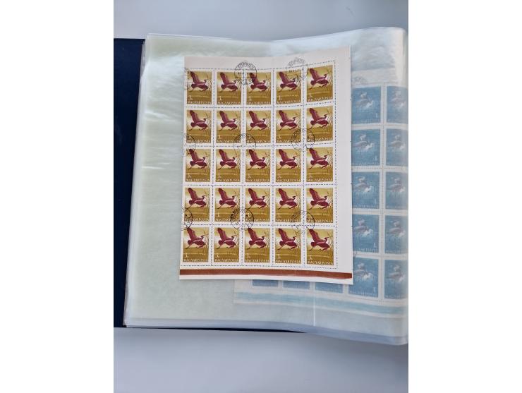 1918/88, nine albums with complete sheets and parts of sheets, unmounted mint and used with complete sets, motifs, postage du