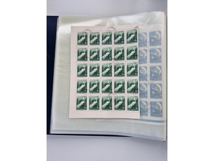 1918/88, nine albums with complete sheets and parts of sheets, unmounted mint and used with complete sets, motifs, postage du