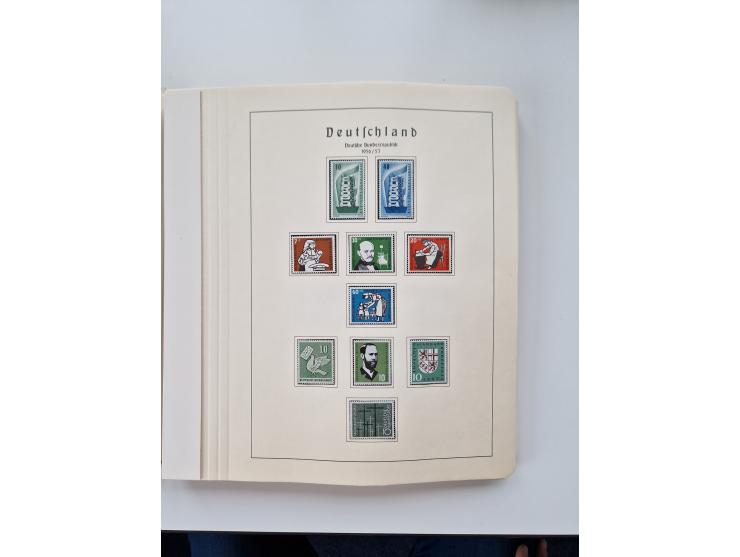 1945/87, vorwiegend postfrische bzw. gestempelte Sammlung, dabei Bund und Berlin doppelt, bis auf wenige jeweils komplett, au