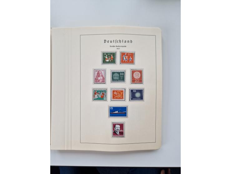 1945/87, vorwiegend postfrische bzw. gestempelte Sammlung, dabei Bund und Berlin doppelt, bis auf wenige jeweils komplett, au