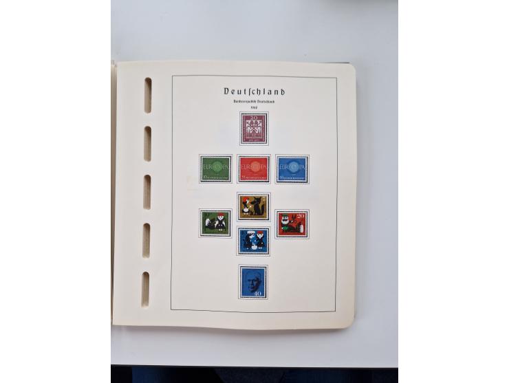 1945/87, vorwiegend postfrische bzw. gestempelte Sammlung, dabei Bund und Berlin doppelt, bis auf wenige jeweils komplett, au