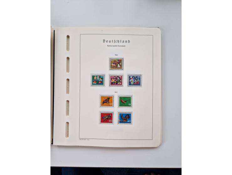 1945/87, vorwiegend postfrische bzw. gestempelte Sammlung, dabei Bund und Berlin doppelt, bis auf wenige jeweils komplett, au