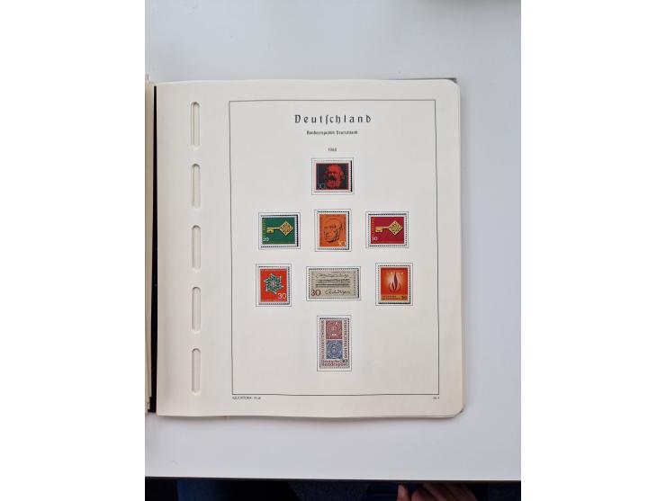 1945/87, vorwiegend postfrische bzw. gestempelte Sammlung, dabei Bund und Berlin doppelt, bis auf wenige jeweils komplett, au