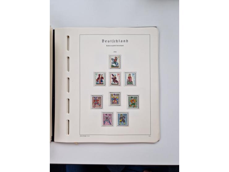 1945/87, vorwiegend postfrische bzw. gestempelte Sammlung, dabei Bund und Berlin doppelt, bis auf wenige jeweils komplett, au