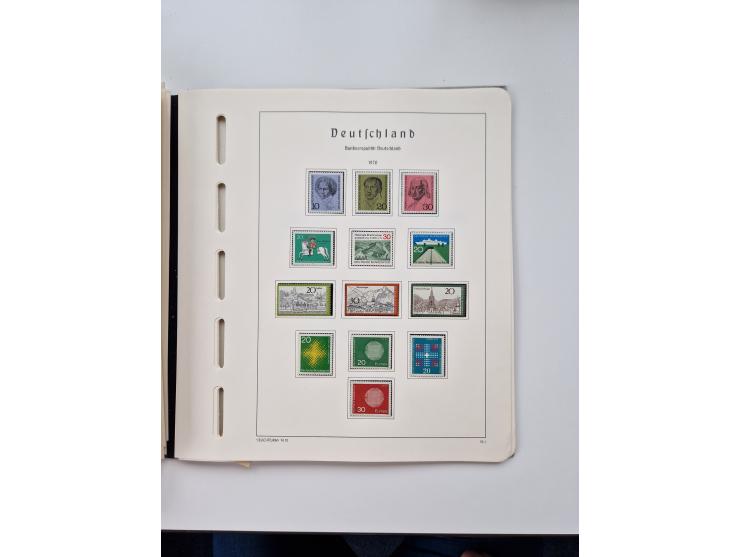 1945/87, vorwiegend postfrische bzw. gestempelte Sammlung, dabei Bund und Berlin doppelt, bis auf wenige jeweils komplett, au