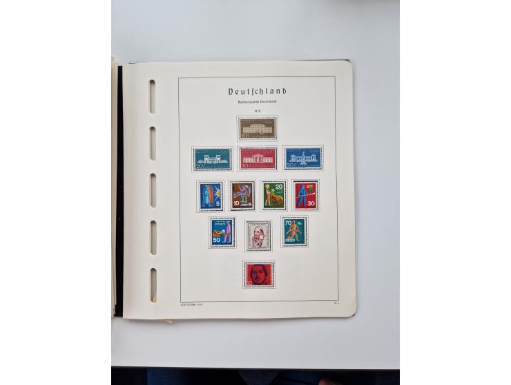 1945/87, vorwiegend postfrische bzw. gestempelte Sammlung, dabei Bund und Berlin doppelt, bis auf wenige jeweils komplett, au