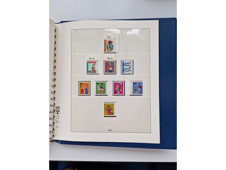 1945/87, vorwiegend postfrische bzw. gestempelte Sammlung, dabei Bund und Berlin doppelt, bis auf wenige jeweils komplett, au